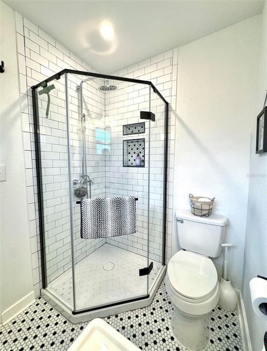 Activo con contrato: $339,000 (3 camas, 2 baños, 1295 Pies cuadrados)