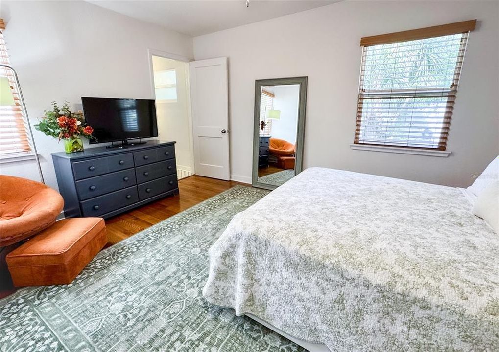 Activo con contrato: $339,000 (3 camas, 2 baños, 1295 Pies cuadrados)