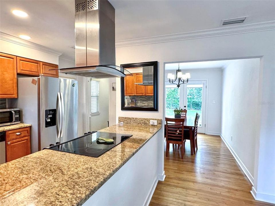 Activo con contrato: $339,000 (3 camas, 2 baños, 1295 Pies cuadrados)