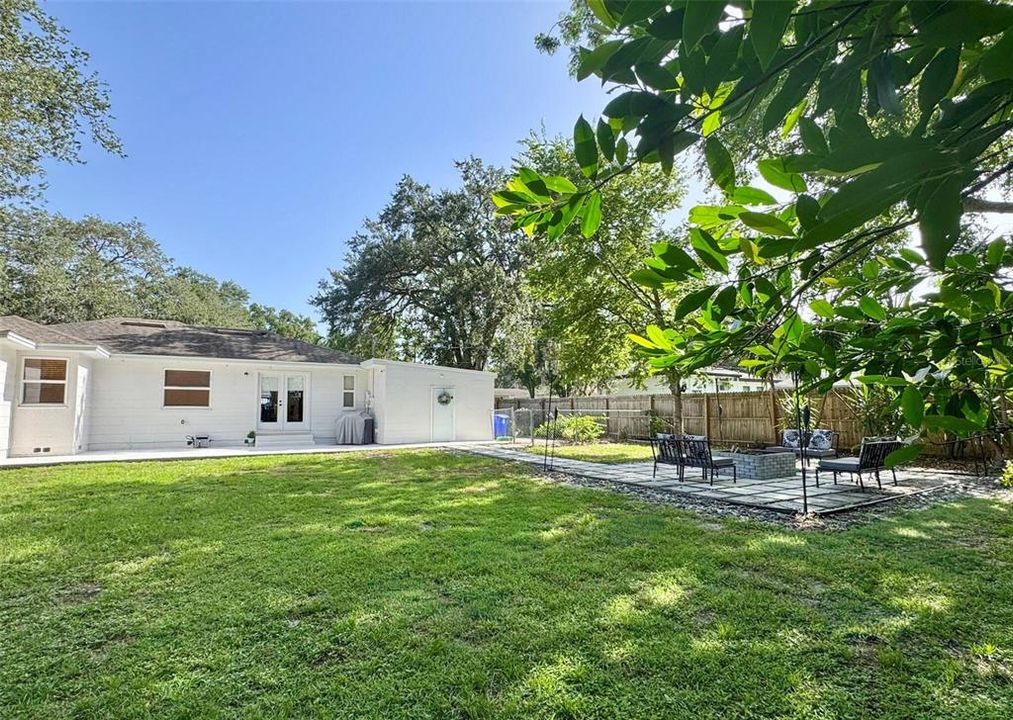 Activo con contrato: $339,000 (3 camas, 2 baños, 1295 Pies cuadrados)