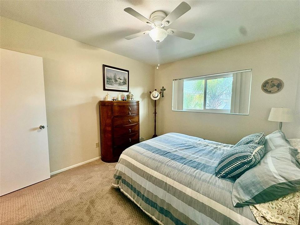 For Sale: $135,000 (2 beds, 1 baths, 1100 Square Feet)