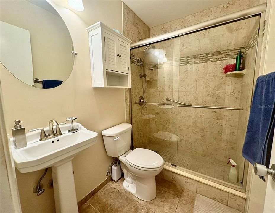 For Sale: $135,000 (2 beds, 1 baths, 1100 Square Feet)