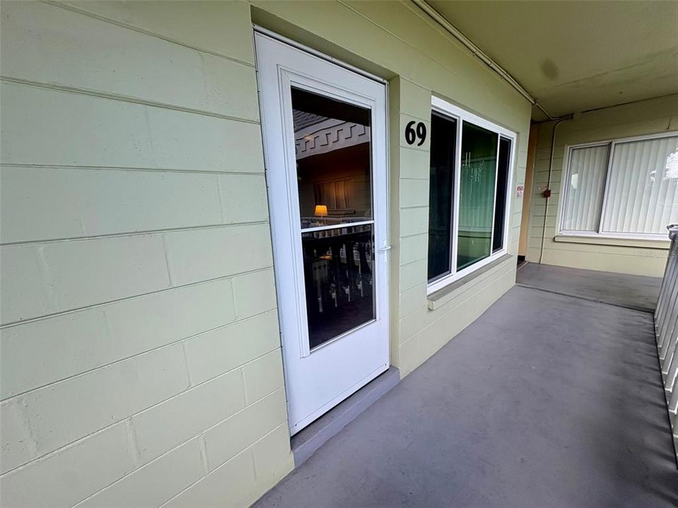For Sale: $135,000 (2 beds, 1 baths, 1100 Square Feet)