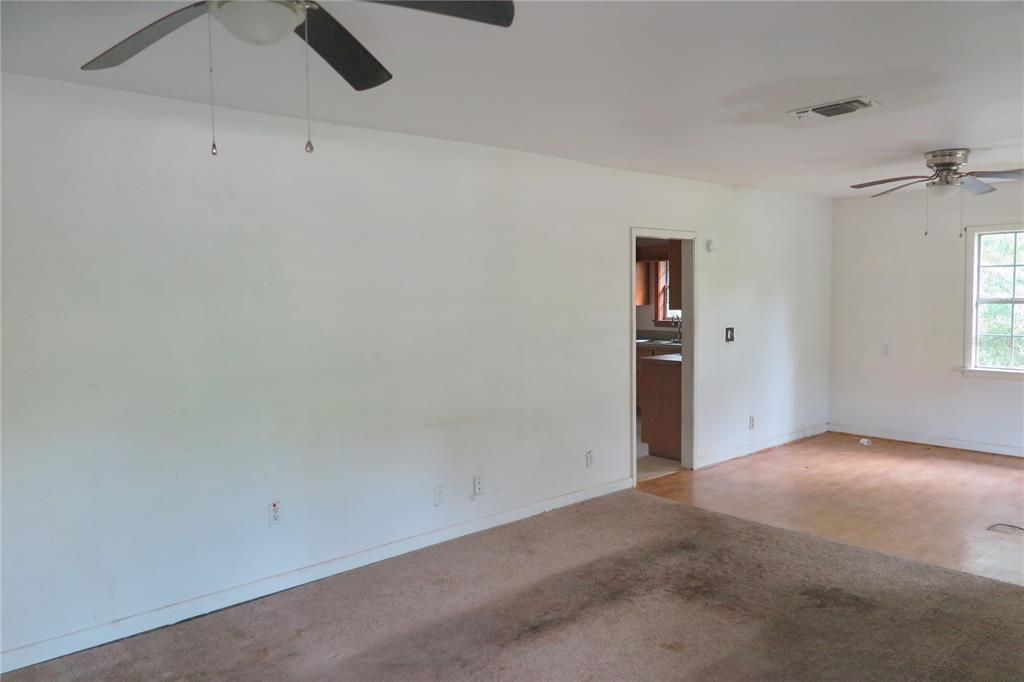 En Venta: $160,000 (3 camas, 2 baños, 1440 Pies cuadrados)