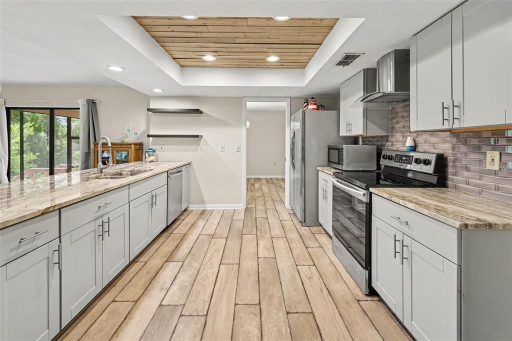 На продажу: $330,000 (3 спален, 2 ванн, 1809 Квадратных фут)