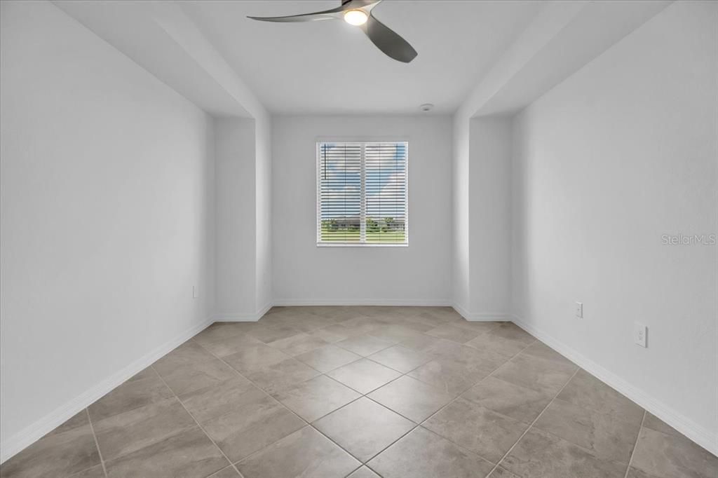В аренду: $2,395 (2 спален, 2 ванн, 1366 Квадратных фут)