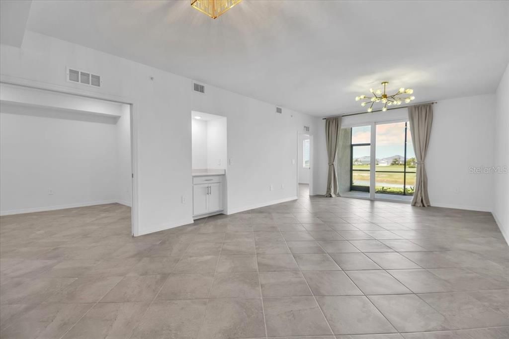 В аренду: $2,395 (2 спален, 2 ванн, 1366 Квадратных фут)