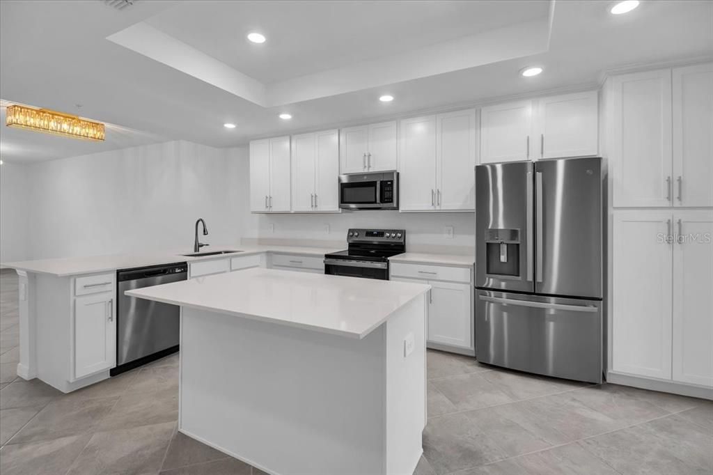 В аренду: $2,395 (2 спален, 2 ванн, 1366 Квадратных фут)