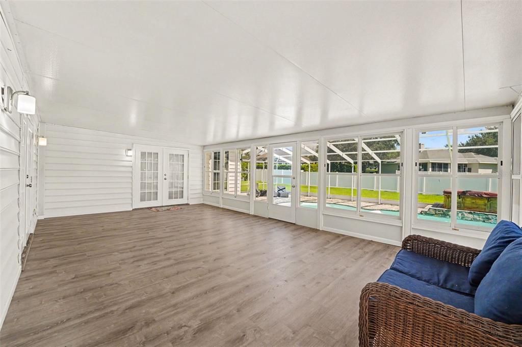 En Venta: $700,000 (4 camas, 4 baños, 2759 Pies cuadrados)