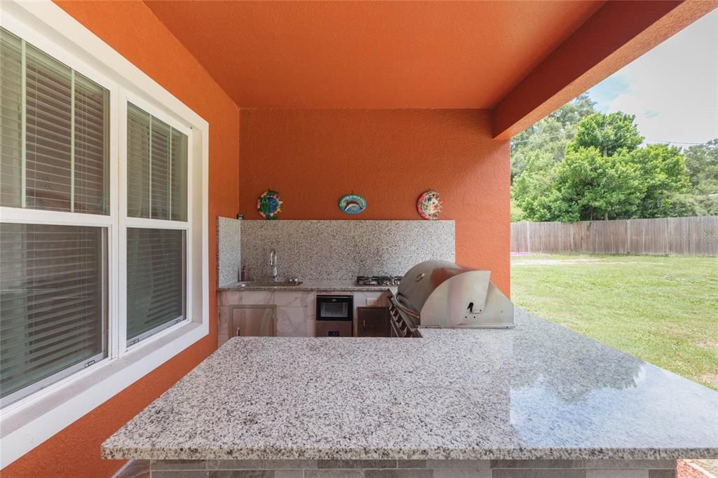 En Venta: $645,000 (4 camas, 3 baños, 2587 Pies cuadrados)