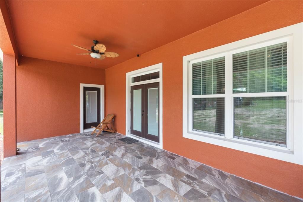 En Venta: $645,000 (4 camas, 3 baños, 2587 Pies cuadrados)