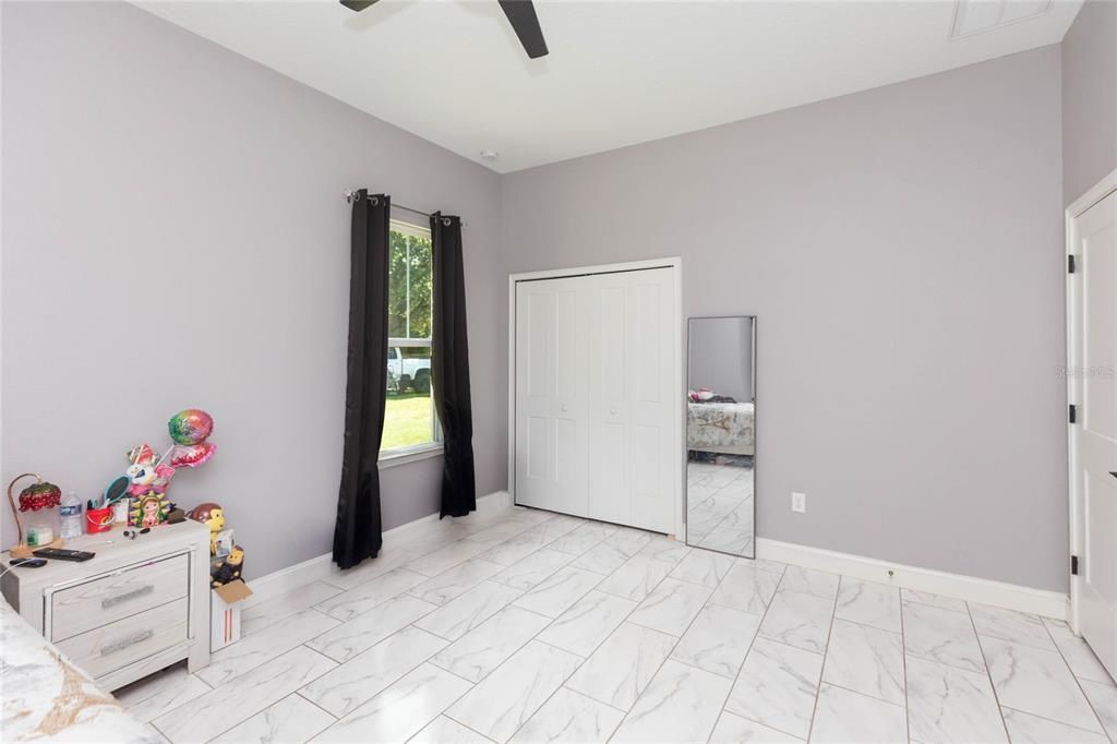 En Venta: $645,000 (4 camas, 3 baños, 2587 Pies cuadrados)