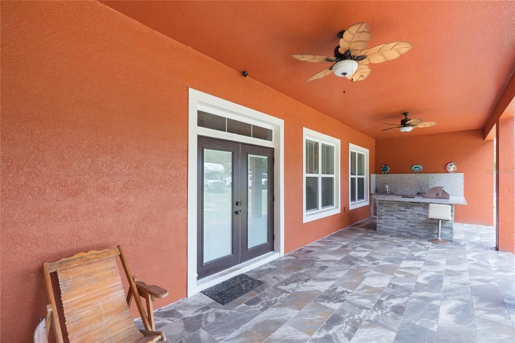 En Venta: $645,000 (4 camas, 3 baños, 2587 Pies cuadrados)