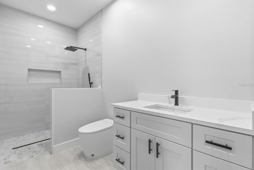 На продажу: $599,000 (3 спален, 4 ванн, 2550 Квадратных фут)
