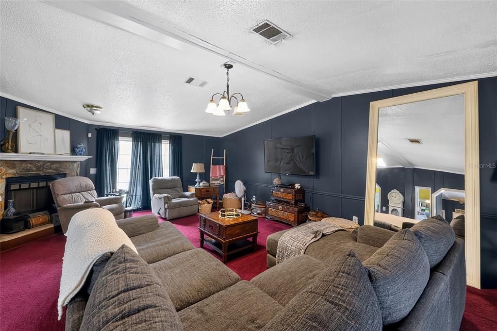 На продажу: $135,000 (3 спален, 2 ванн, 1726 Квадратных фут)