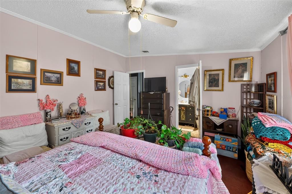На продажу: $135,000 (3 спален, 2 ванн, 1726 Квадратных фут)