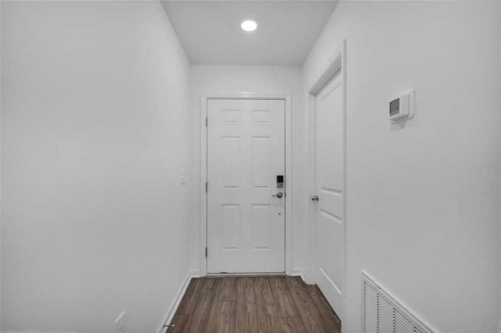 В аренду: $1,895 (3 спален, 2 ванн, 1430 Квадратных фут)