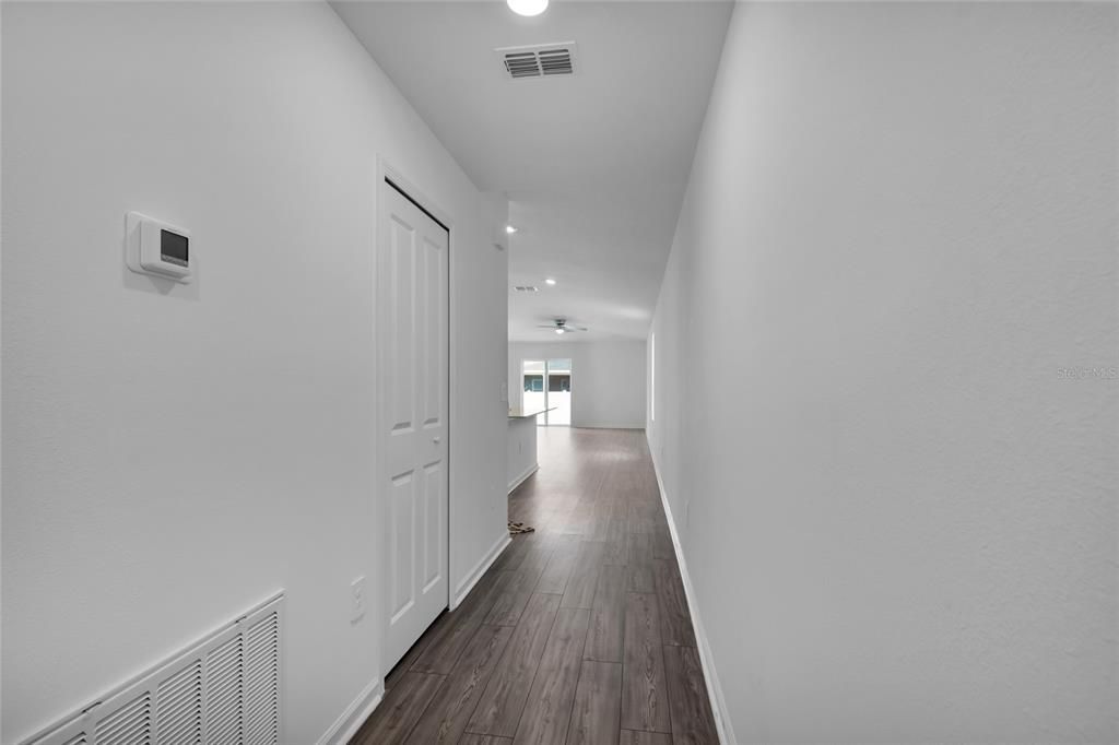 В аренду: $1,895 (3 спален, 2 ванн, 1430 Квадратных фут)