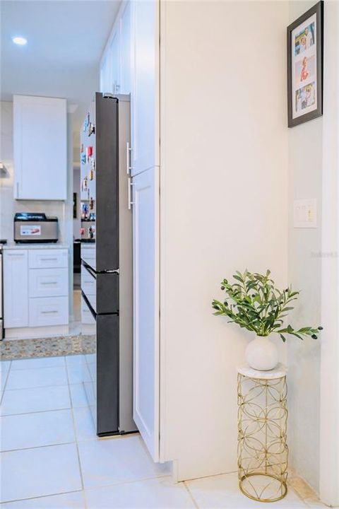 For Sale: $684,000 (5 beds, 2 baths, 1808 Square Feet)