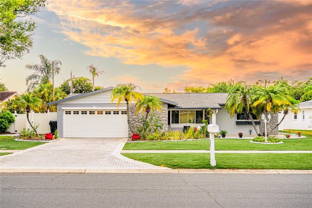 For Sale: $684,000 (5 beds, 2 baths, 1808 Square Feet)