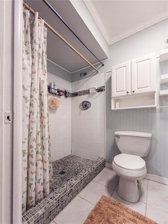 For Sale: $684,000 (5 beds, 2 baths, 1808 Square Feet)