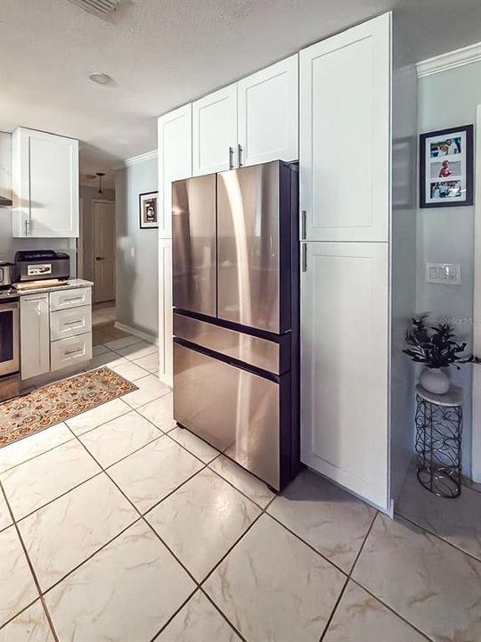 For Sale: $684,000 (5 beds, 2 baths, 1808 Square Feet)