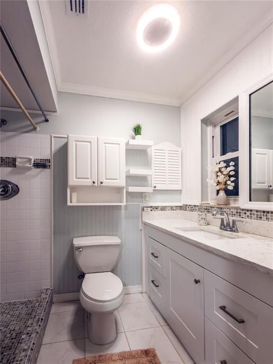 For Sale: $684,000 (5 beds, 2 baths, 1808 Square Feet)