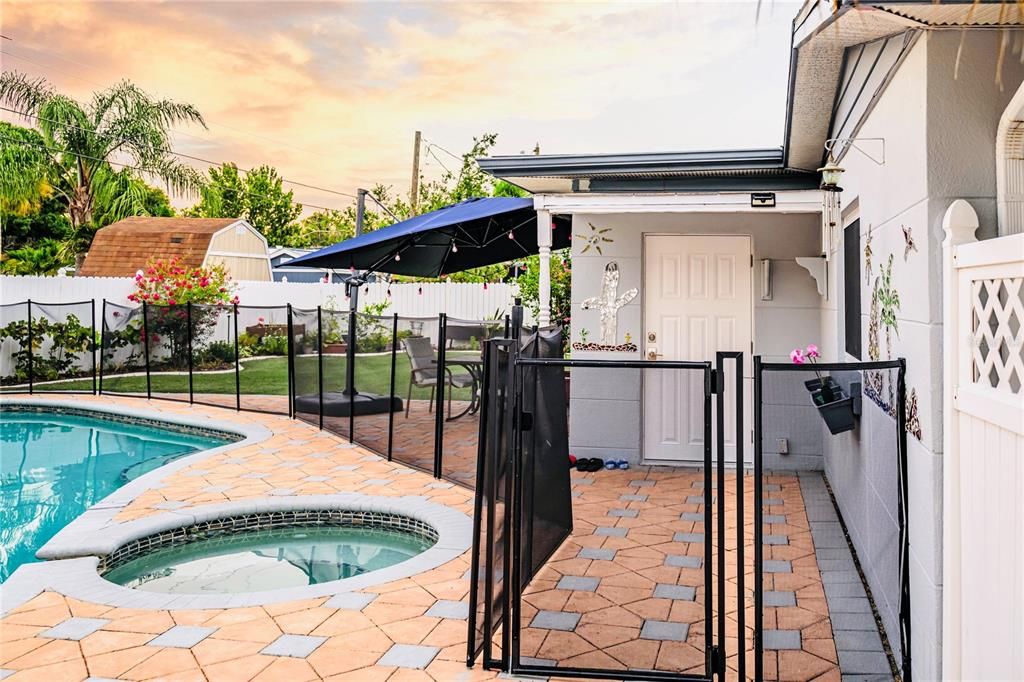 For Sale: $684,000 (5 beds, 2 baths, 1808 Square Feet)
