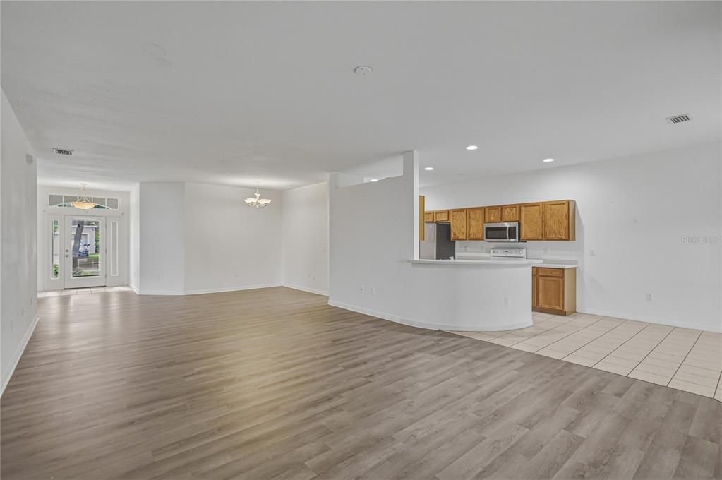 For Sale: $350,000 (3 beds, 2 baths, 1996 Square Feet)