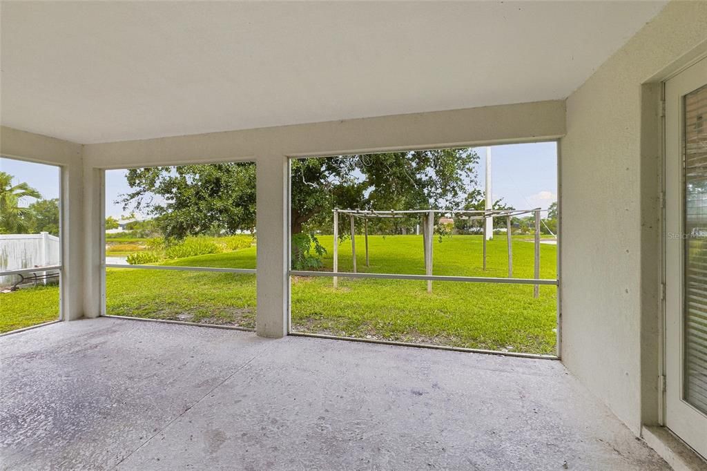 For Sale: $350,000 (3 beds, 2 baths, 1996 Square Feet)