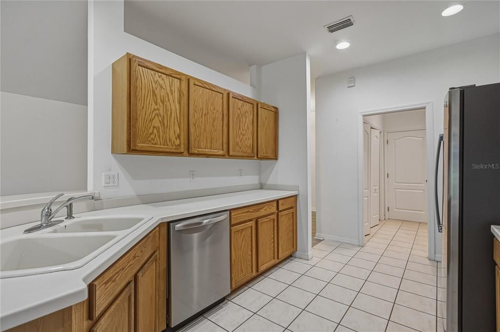 For Sale: $350,000 (3 beds, 2 baths, 1996 Square Feet)