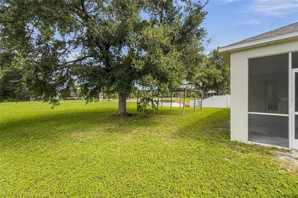 For Sale: $350,000 (3 beds, 2 baths, 1996 Square Feet)