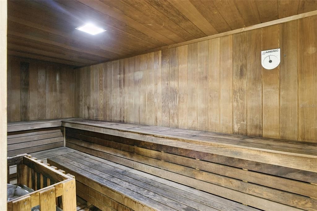 For Sale: $229,000 (2 beds, 2 baths, 1112 Square Feet)