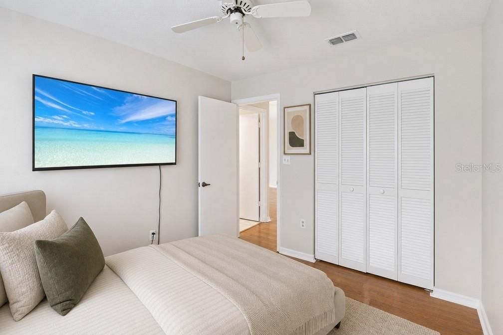 For Sale: $229,000 (2 beds, 2 baths, 1112 Square Feet)