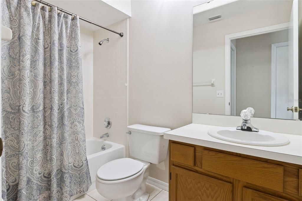 For Sale: $229,000 (2 beds, 2 baths, 1112 Square Feet)