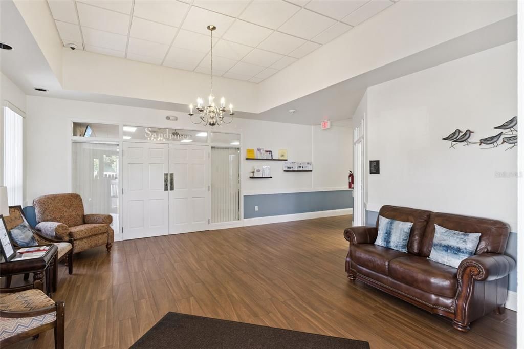 For Sale: $229,000 (2 beds, 2 baths, 1112 Square Feet)