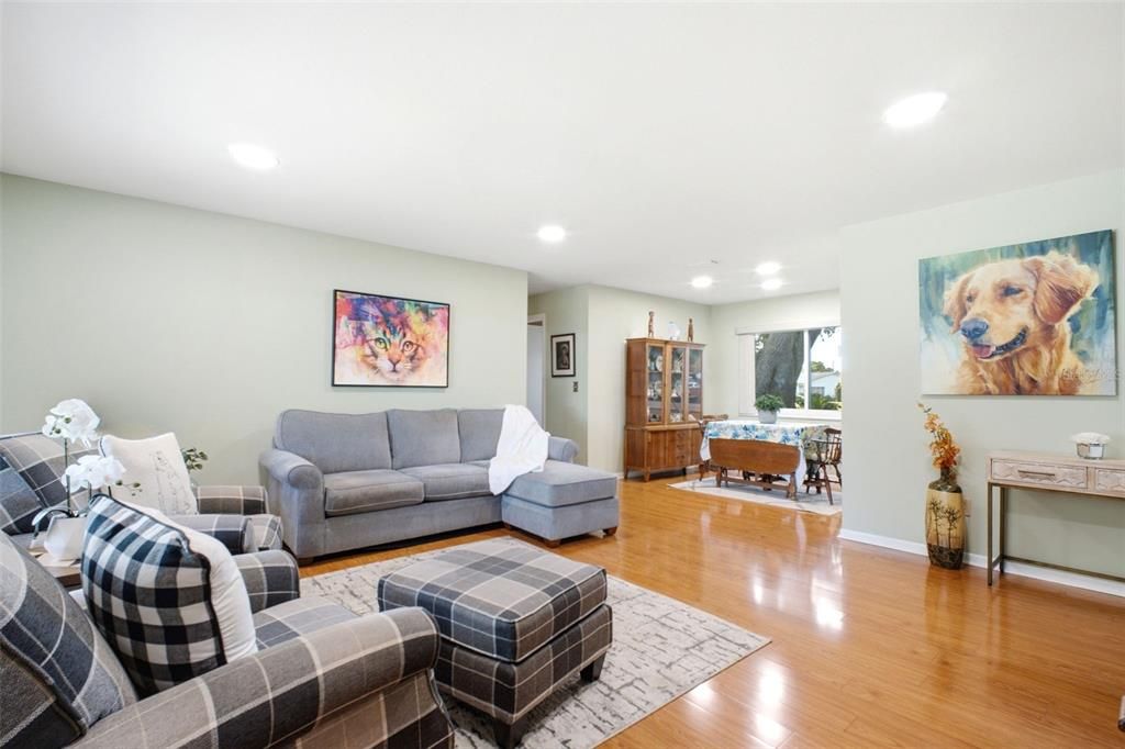 En Venta: $349,900 (2 camas, 2 baños, 1191 Pies cuadrados)