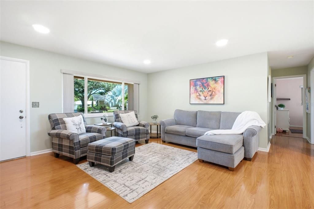 En Venta: $349,900 (2 camas, 2 baños, 1191 Pies cuadrados)