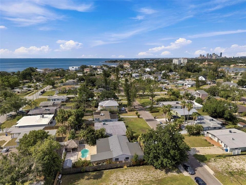 На продажу: $495,000 (3 спален, 2 ванн, 1980 Квадратных фут)