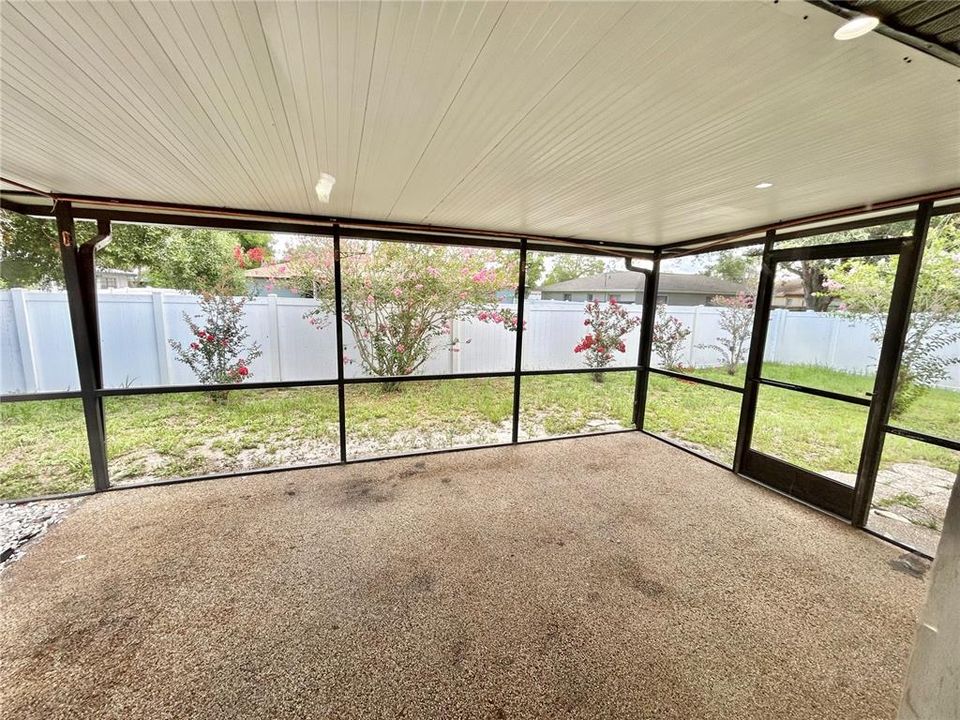 For Sale: $469,000 (3 beds, 3 baths, 1663 Square Feet)