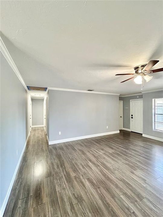 For Sale: $469,000 (3 beds, 3 baths, 1663 Square Feet)