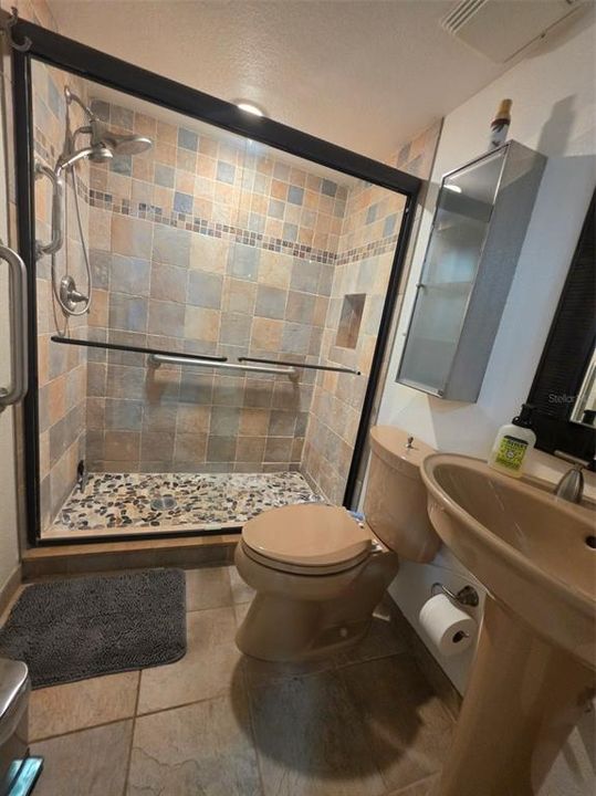 En Renta: $2,400 (2 camas, 2 baños, 915 Pies cuadrados)