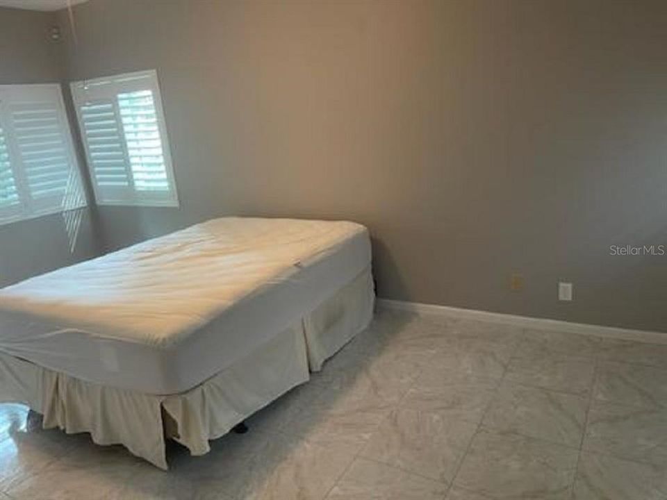 For Rent: $2,150 (2 beds, 1 baths, 1100 Square Feet)