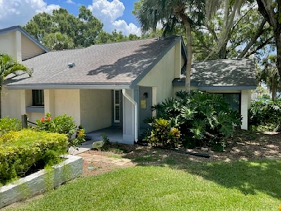 For Rent: $2,150 (2 beds, 1 baths, 1100 Square Feet)