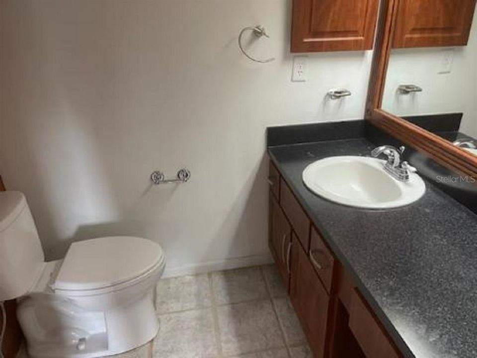For Rent: $2,150 (2 beds, 1 baths, 1100 Square Feet)