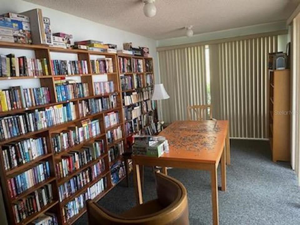 For Rent: $2,150 (2 beds, 1 baths, 1100 Square Feet)