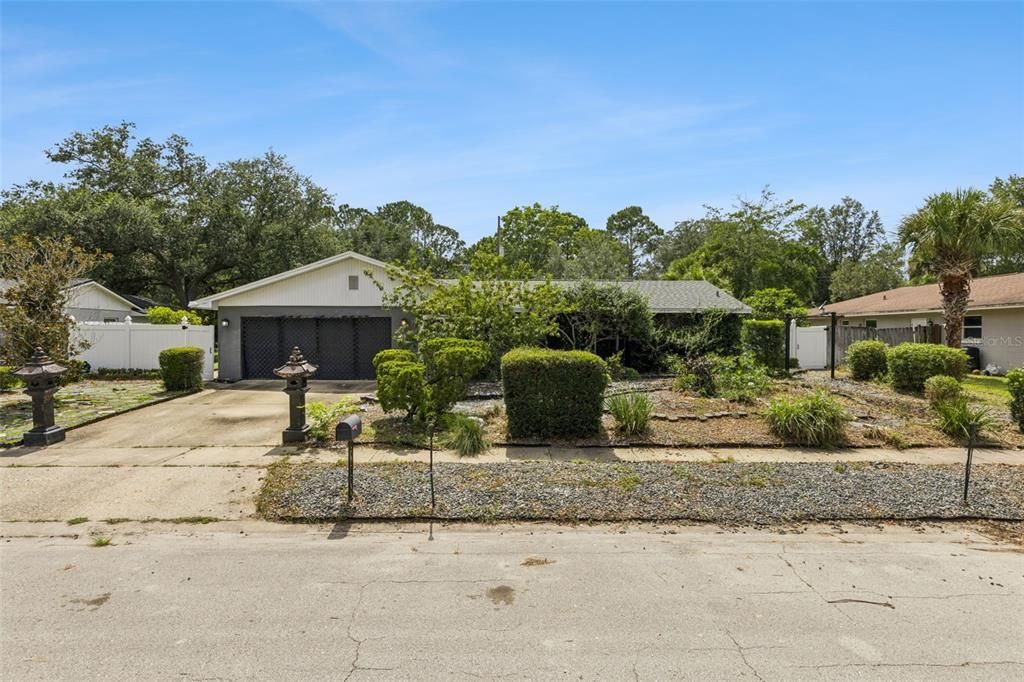 For Sale: $425,000 (3 beds, 2 baths, 1922 Square Feet)
