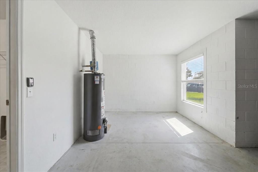 For Sale: $329,900 (3 beds, 2 baths, 1814 Square Feet)