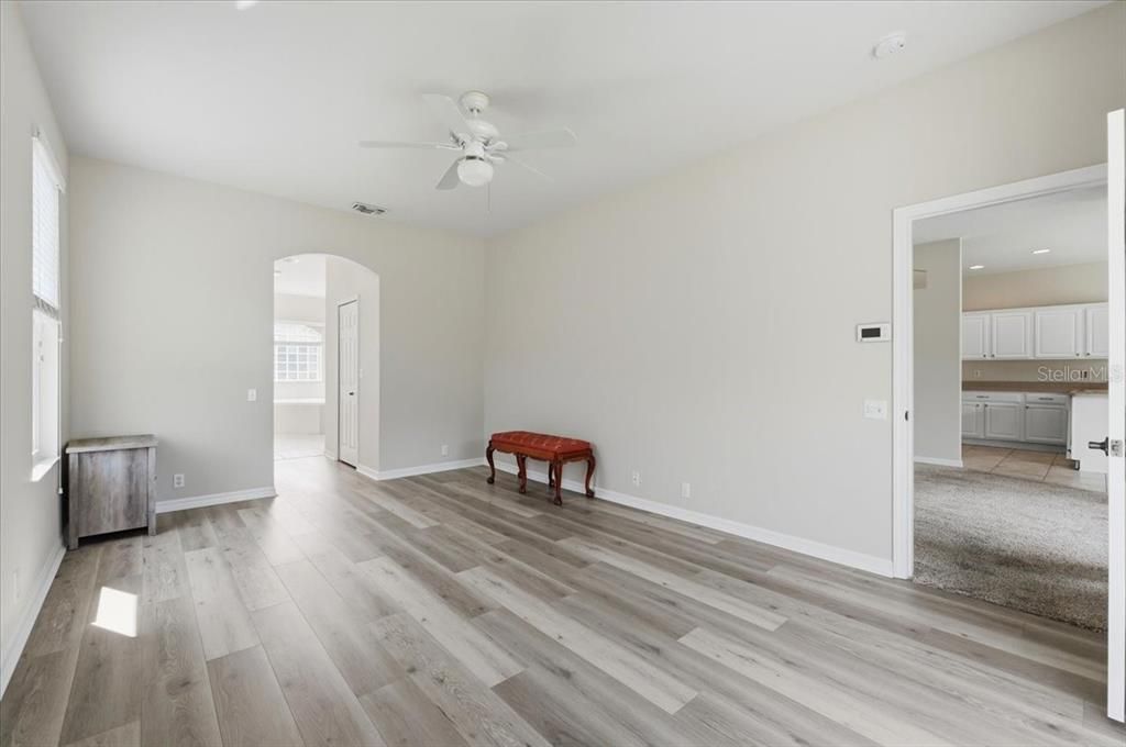 For Sale: $329,900 (3 beds, 2 baths, 1814 Square Feet)