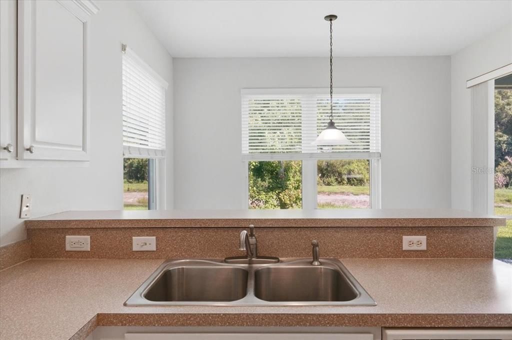 For Sale: $329,900 (3 beds, 2 baths, 1814 Square Feet)